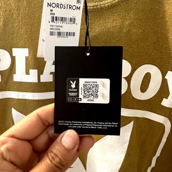 Playboy Women's Brown Long Sleeve Graphic Tee Size Medium NWT - Picture 7 of 7